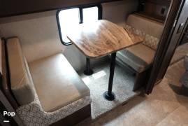 2020 Coachmen Freelander 31BH, $ 49,000