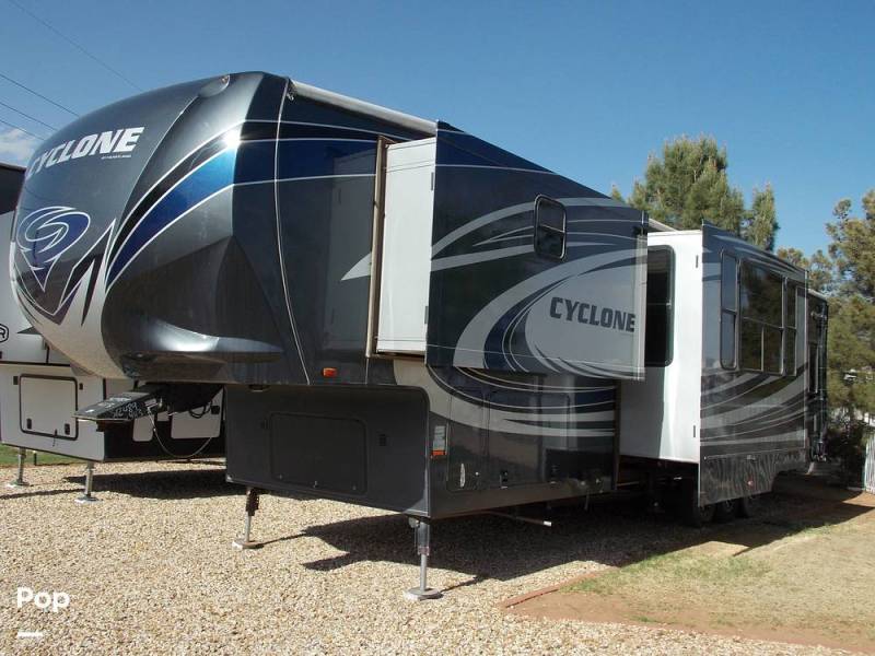 2016 Heartland Cyclone 4113, $ 42,950