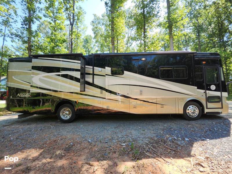2013 Tiffin Allegro RED 38QRA, $ 95,000