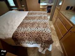 2015 Thor Motor Coach Windsport 34E, $ 42,000