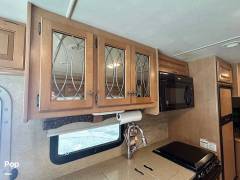 2015 Thor Motor Coach Windsport 34E, $ 42,000