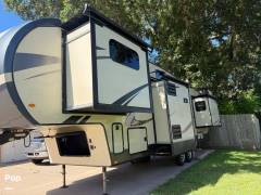 2019 Rockwood Signature 8297S, $ 24,900