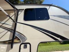 2019 Rockwood Signature 8297S, $ 24,900