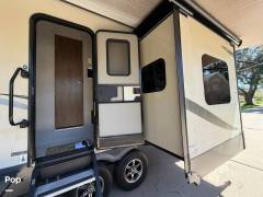 2019 Rockwood Signature 8297S, $ 24,900