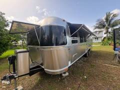 2021 Airstream Flying Cloud 30RB, $ 69,000