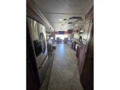 2011 Winnebago Tour 40CD, $ 100,000