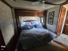 2011 Winnebago Tour 40CD, $ 100,000
