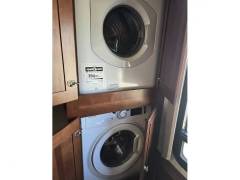 2011 Winnebago Tour 40CD, $ 100,000