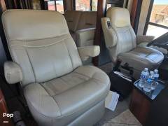 2011 Winnebago Tour 40CD, $ 100,000