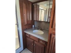 2011 Winnebago Tour 40CD, $ 100,000