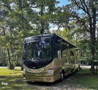 2014 Fleetwood Discovery 40G, $ 111,999