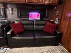 2014 Fleetwood Discovery 40G, $ 111,999