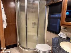 2014 Fleetwood Discovery 40G, $ 111,999