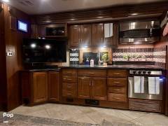 2014 Fleetwood Discovery 40G, $ 111,999