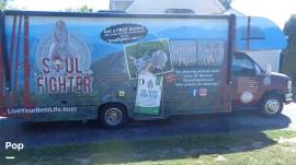 2018 Thor Motor Coach Chateau 26B, $ 55,000