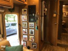 2016 Thor Motor Coach Quantum LF31, $ 39,900
