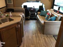 2016 Thor Motor Coach Quantum LF31, $ 39,900