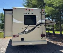 2015 Thor Motor Coach A.C.E. 29.3, $ 44,000