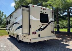 2015 Thor Motor Coach A.C.E. 29.3, $ 44,000