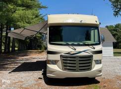 2015 Thor Motor Coach A.C.E. 29.3, $ 44,000