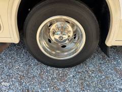 2015 Thor Motor Coach A.C.E. 29.3, $ 44,000