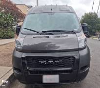 2022 Thor Motor Coach Rize 18M, $ 75,000