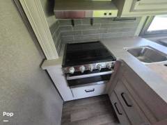 2022 Entegra Coach Odyssey 27U, $ 69,000