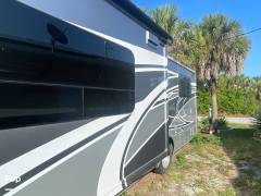 2018 Winnebago Cambria 30J, $ 64,800