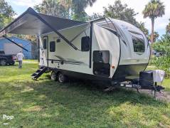 2022 Palomino SolAire 208SS, $ 22,000