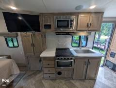 2022 Palomino SolAire 208SS, $ 22,000