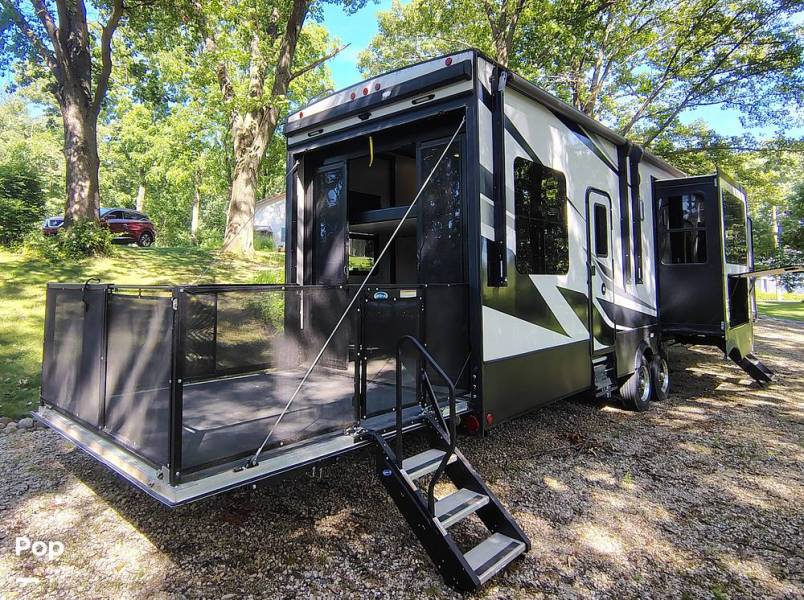 2021 Dutchmen Voltage 3845, $ 66,700