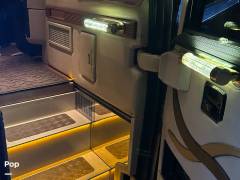 2000 Prevost H3-45 Royale, $ 250,000