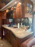 2000 Prevost H3-45 Royale, $ 250,000