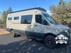 2020 Outside Vans Fusion 170 4x4, $ 169,000