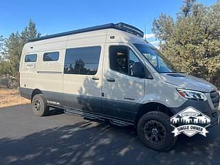 2020 Outside Vans Fusion 170 4x4, $ 169,000