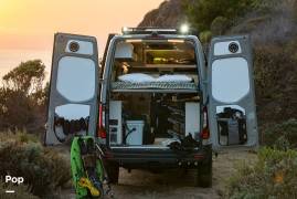 2020 Outside Vans Fusion 170 4x4, $ 169,000