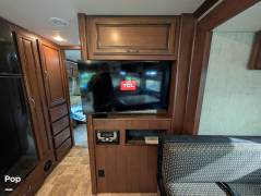 2011 Fleetwood Bounder Classic 36R, $ 39,350