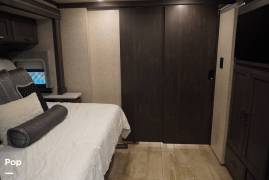 2023 Thor Motor Coach Aria 4000, $ 255,000