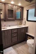 2023 Thor Motor Coach Aria 4000, $ 255,000