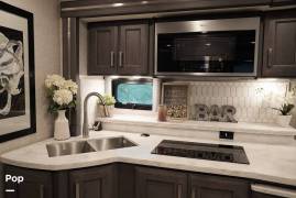 2023 Thor Motor Coach Aria 4000, $ 255,000