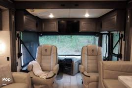 2023 Thor Motor Coach Aria 4000, $ 255,000