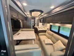 2023 Thor Motor Coach Aria 4000, $ 255,000