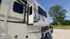 2019 Jayco North Point 385THWS, $ 41,900