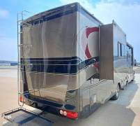 2008 Gulf Stream SuperNova 6400- Grand Hotel, $ 79,000