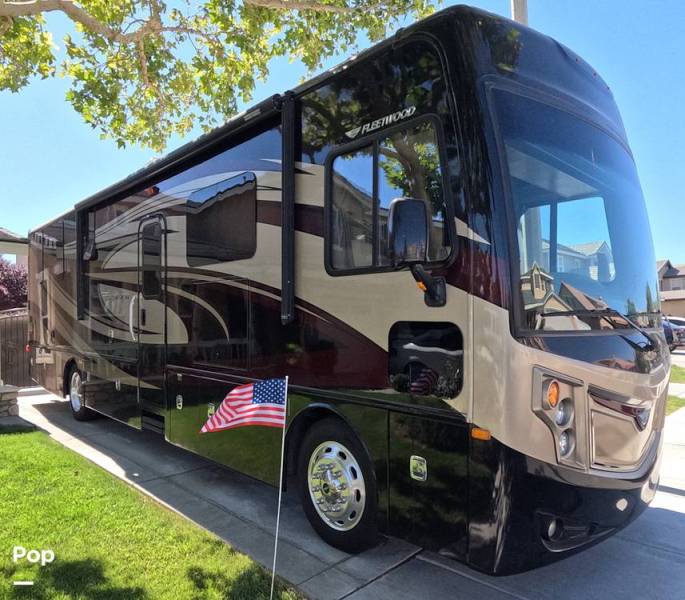 2015 Fleetwood Excursion 35E, $ 102,750