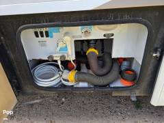 2011 Winnebago Adventurer 35P, $ 35,000