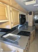 2005 Fleetwood Discovery 39S, $ 58,500