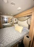 2005 Fleetwood Discovery 39S, $ 58,500