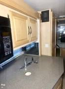 2005 Fleetwood Discovery 39S, $ 58,500