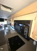2005 Fleetwood Discovery 39S, $ 58,500